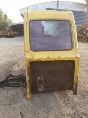 ขายหัวเก๋ง komatsu pc200-6 พร้อมกล่องไฟ สายไฟ จอ หรือขายแยก