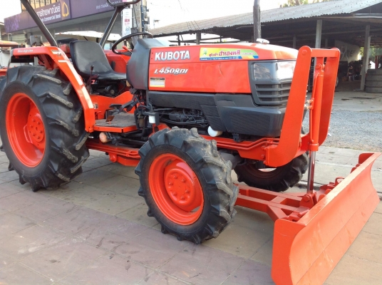 แทรกเตอร์คูโบต้า  4508 สภาพดีเยี่ยม  พร้อมใช้งาน   มีผานดันหน้าและจอบหมุน