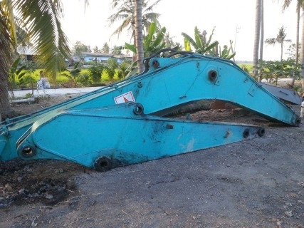 บูม + อาร์ม kobelco sk200-3 บูม + อาร์ม kobelco sk200-3
