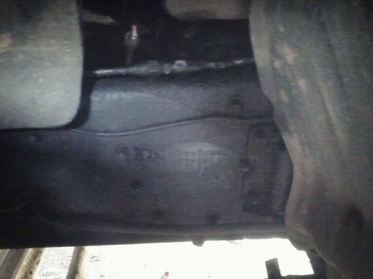 ***ขายแล้วครับขอบคุณ Truck2hand ขาย10ล้อเพลาเดียว HINO FL186 HO7C 185HP เครื่องเดิมเกียร์เดิม เครื่องแน่นดี แรง ช่วงล่างเดิมคัสซีสวยไม่ปะไม่ดาม กระบะล่องพื้นไม้คอกไม้สภาพดี ไม่ผุ หัวบางเดิมมีสีแตกสีลอกบ้าง ภายในดีคอนโซลครบ เบรคทริฟฟี่ พ.พาวเวอร์ ยางคู่หน้