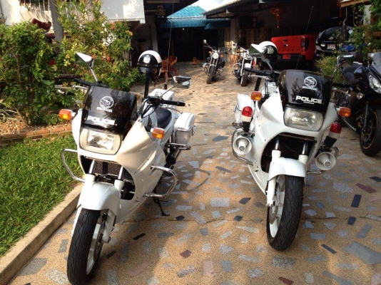 ขายรถนำขบวน vfr 750 เก็บงานแล้วขี่อย่างเดียว