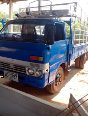 ISUZU  TLเครื่อง  100แรง  6ล้อขาย170000บาท