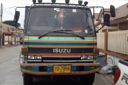 อีซูซุ ร๊อคกี้ 175 12ล้อ บรรทุกได้30ตัน