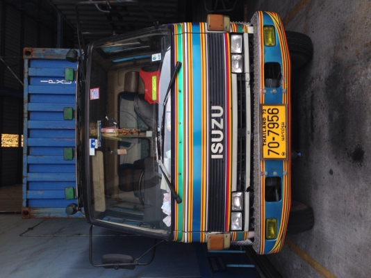 อีซูซุ ร๊อคกี้ 175 12ล้อ บรรทุกได้30ตัน อีซูซุ ร๊อคกี้ 175 12ล้อ บรรทุกได้30ตัน