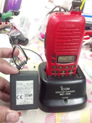 ขาย 3 FGX สภาพตามรูป 1,390 บาท เเท่น เสา เเบต คลิปหลัง ไม่มี ปุ่มวอลลุ่มไม่มี