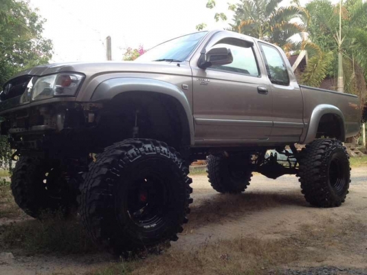 รถ TOYOTA TIGER D4D วางคาน คอยสปริง