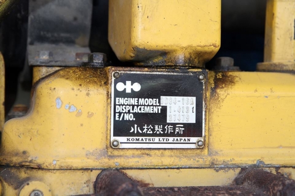 ขายรถแมคโครเล็กล้อยาง 3 แสนบาท