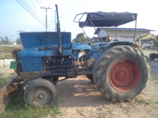 ขาย รถไถ LEY LAND MODEL 272  71 HP ราคา 95000