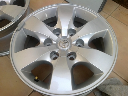 ขายล้อแม็ก วีโก้ แชมป์ พรีรันเนอร์ ถอดป้ายแดง