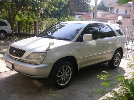 ขายรถ TOYOTA HARRIER 2.2 ABS AIRBAG2 ปี 2005 สีขาวมุข เกียร์อัตโนมัติ  ติดแก๊ส LPGหัวฉีด