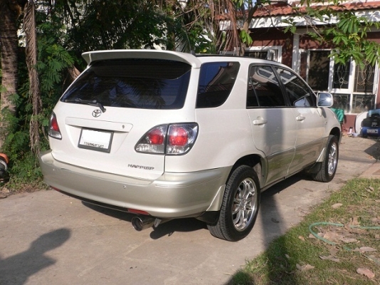 ขายรถ TOYOTA HARRIER 2.2 ABS AIRBAG2 ปี 2005 สีขาวมุข เกียร์อัตโนมัติ  ติดแก๊ส LPGหัวฉีด