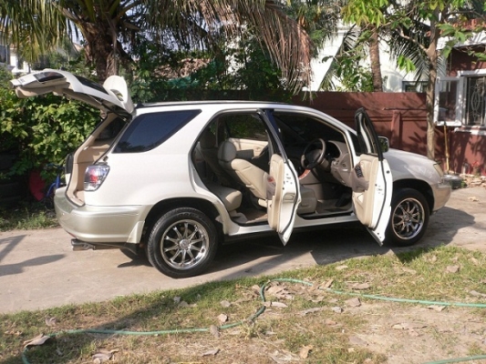 ขายรถ TOYOTA HARRIER 2.2 ABS AIRBAG2 ปี 2005 สีขาวมุข เกียร์อัตโนมัติ  ติดแก๊ส LPGหัวฉีด