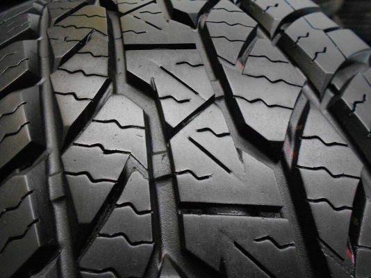 ขายล้อแม็กเล็บเหยี่ยวขอบ 16 X 8 ET 0 พร้อมยาง Maxxis A/T 265/70/16 ปี 13 /เทิร์นได้-ใส่ฟรีค่ะ
