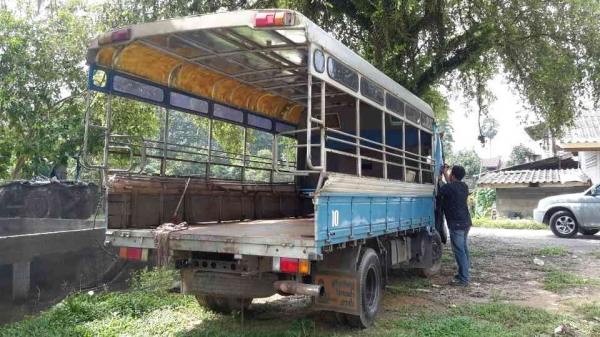 NPR115แรง รถห้างแท้ กะบะรั้ว4.5ม.เครื่องสวย คัสซีสวย เล่มพร้อม....