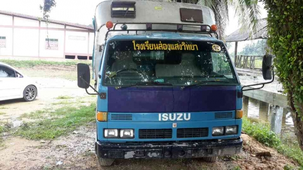 NPR115แรง รถห้างแท้ กะบะรั้ว4.5ม.เครื่องสวย คัสซีสวย เล่มพร้อม....