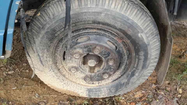 NPR115แรง รถห้างแท้ กะบะรั้ว4.5ม.เครื่องสวย คัสซีสวย เล่มพร้อม....