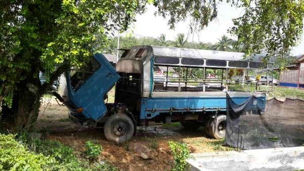 NPR115แรง รถห้างแท้ กะบะรั้ว4.5ม.เครื่องสวย คัสซีสวย เล่มพร้อม....