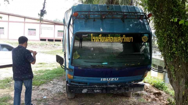 NPR115แรง รถห้างแท้ กะบะรั้ว4.5ม.เครื่องสวย คัสซีสวย เล่มพร้อม....