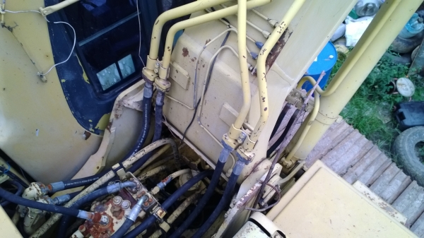 PC200-6 ซีเรียลสูง94675 ไฟฟ้าครบ เอวแน่นช่วงล่างสวย มีออยคูลเลอร์...มีเล่มทะเบียน..