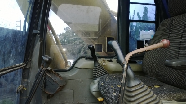 PC200-6 ซีเรียลสูง94675 ไฟฟ้าครบ เอวแน่นช่วงล่างสวย มีออยคูลเลอร์...มีเล่มทะเบียน..