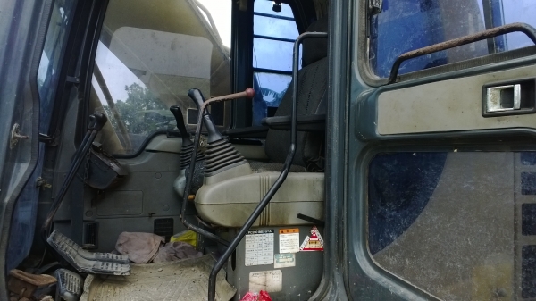 PC200-6 ซีเรียลสูง94675 ไฟฟ้าครบ เอวแน่นช่วงล่างสวย มีออยคูลเลอร์...มีเล่มทะเบียน..