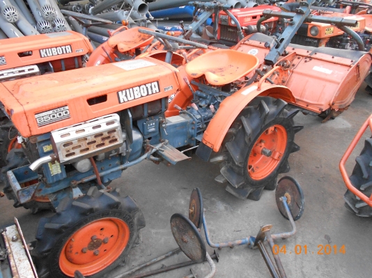 ขายด่วน รถไถคูโบต้า B5000 เก่านอก สภาพใหม่ พร้อมใช้งาน