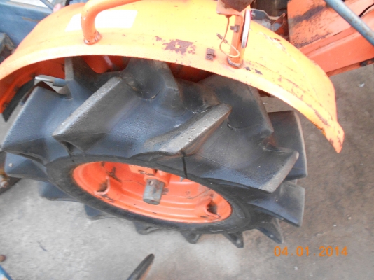 ขายด่วน รถไถคูโบต้า B5000 เก่านอก สภาพใหม่ พร้อมใช้งาน