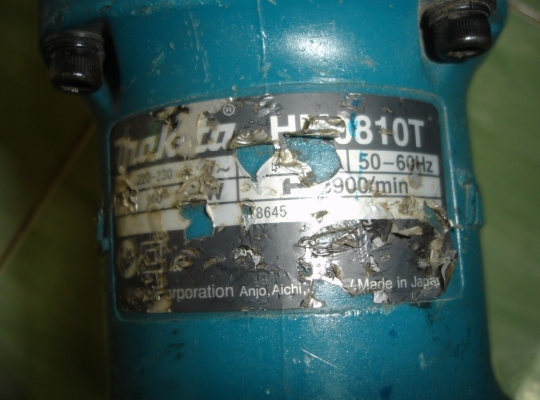 ขายเครื่องสกัดคอนกรีต(สกัดไฟฟ้า) 900 วัตต์ Makita รุ่น HM0810T