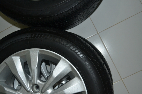 ขายล้อแม็กเดิม HONDA CITY 15" 4/100. สภาพสวย ถอดเก็บไว้อย่างดี
