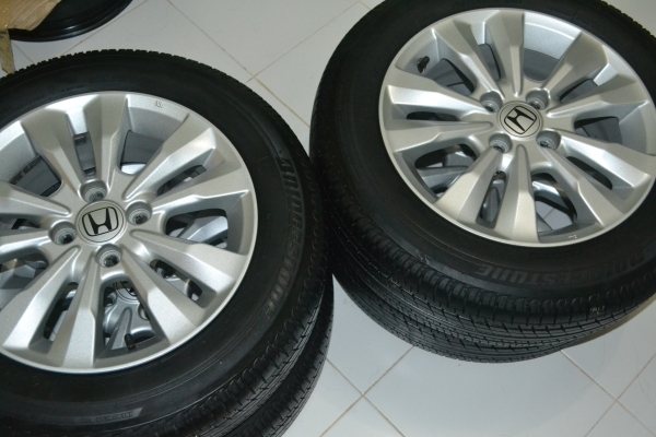 ขายล้อแม็กเดิม HONDA CITY 15" 4/100. สภาพสวย ถอดเก็บไว้อย่างดี