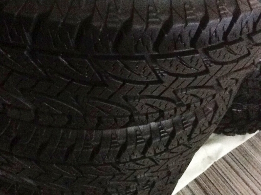 ขายยาง  B/S  245 x 75 x 16  Japan