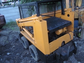 ขาย- wheel loader รถตักล้อยาง TOYOTA: SDK4 เครื่องยนต์ดีเซล 2 สูบ = ราคา 78,000 บาท