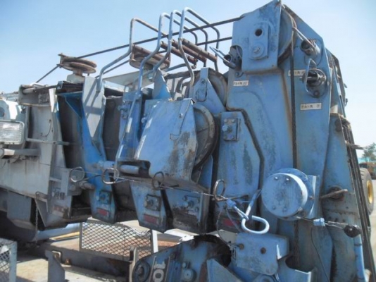 ขายรถเครน KOMATSU LW 100-1 ขายรถเครน KOMATSU LW 100-1