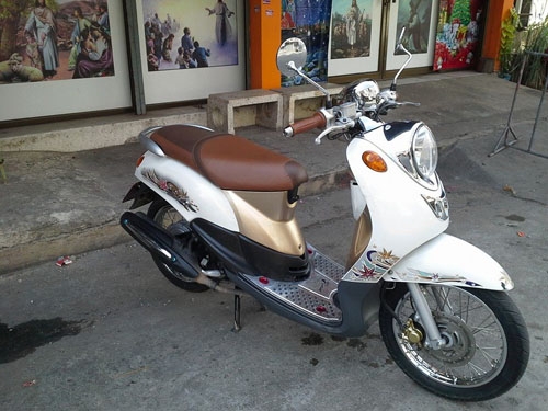 fino ท่ออาร์ม ปี 53 รถสวยมาก เครื่องเดิมแน่นๆ ชุดสีสวย ไมล์แท้ 5,000 กม.เท่านั้น ราคานี้ถึงสิ้นปีเท่านั้นจ้า