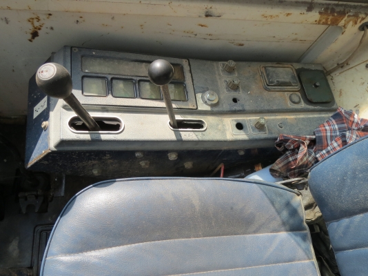 รถแบคโฮ PC30-6 รถพร้อมใช้งาน แทรคเหล็กมียาง มีไลน์เบรคเกอร์ รถแบคโฮ PC30-6 รถพร้อมใช้งาน แทรคเหล็กมียาง มีไลน์เบรคเกอร์