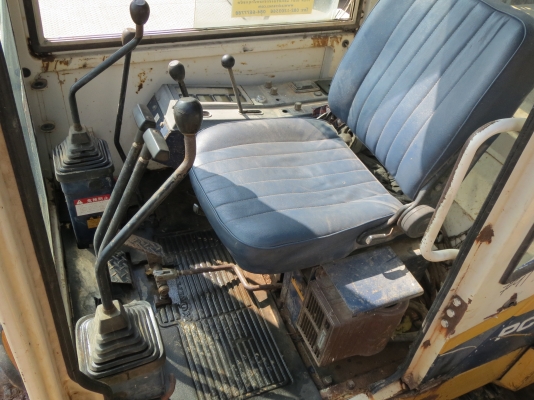 รถแบคโฮ PC30-6 รถพร้อมใช้งาน แทรคเหล็กมียาง มีไลน์เบรคเกอร์ รถแบคโฮ PC30-6 รถพร้อมใช้งาน แทรคเหล็กมียาง มีไลน์เบรคเกอร์