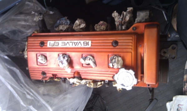 ขายเครื่องTOYOTAบล็อกตรงAEสามห่วง1600 หัวฉีดขับหน้าไม่มีเกียร์ครับตามรู