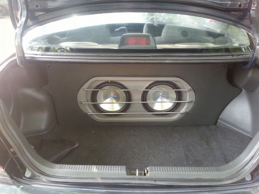 ขายด่วน มาสด้า ซีดาน ปี 97 เครื่อง 1.6 เกียร์ธรรมดาค่ะ