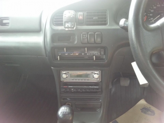 ขายด่วน มาสด้า ซีดาน ปี 97 เครื่อง 1.6 เกียร์ธรรมดาค่ะ