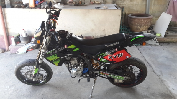 ขาย kawasaki klx 250 แต่งโมตาด สวยๆทะเบียนพร้อมโอนครับ