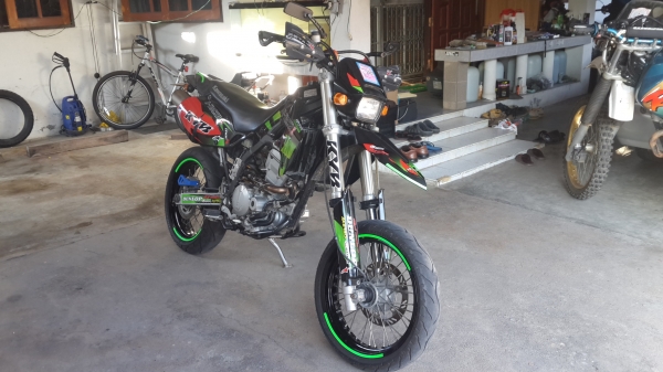 ขาย kawasaki klx 250 แต่งโมตาด สวยๆทะเบียนพร้อมโอนครับ