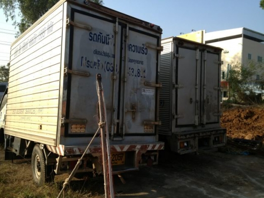 ขายด่วน รถบรรทุกเล็ก ตู้เย็น 2คัน 280,000 ขายตามสภาพ