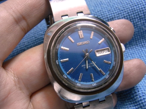 4ม.ค.((น้าเล็ก)) นำเสนอนาฬิกาข้อมือ หลายเรือน