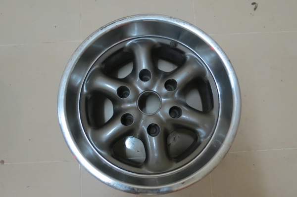แม็กSILVERขอบ 15X8.5 ออฟเซ็ตลึกET- 22(4 วง) 5,900 บาท