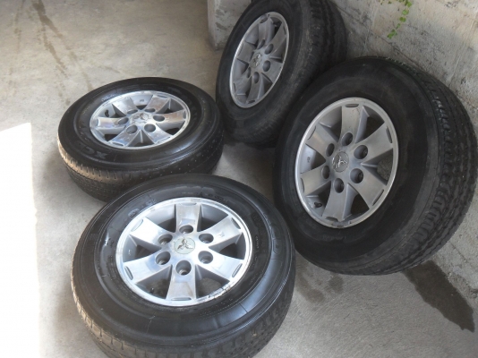 ล้อแม็ก 14นิ้ว 6รูพร้อมยาง 195R14 สวยๆ 4 ล้อ ราคา 3800 บาท ล้อแม็ก 14นิ้ว 6รูพร้อมยาง 195R14 สวยๆ 4 ล้อ ราคา 3800 บาท