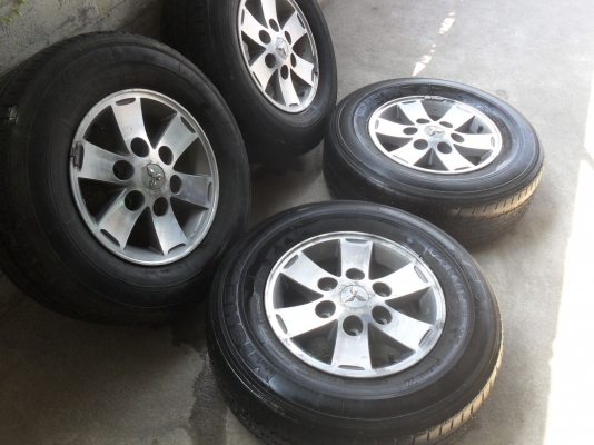 ล้อแม็ก 14นิ้ว 6รูพร้อมยาง 195R14 สวยๆ 4 ล้อ ราคา 3800 บาท ล้อแม็ก 14นิ้ว 6รูพร้อมยาง 195R14 สวยๆ 4 ล้อ ราคา 3800 บาท