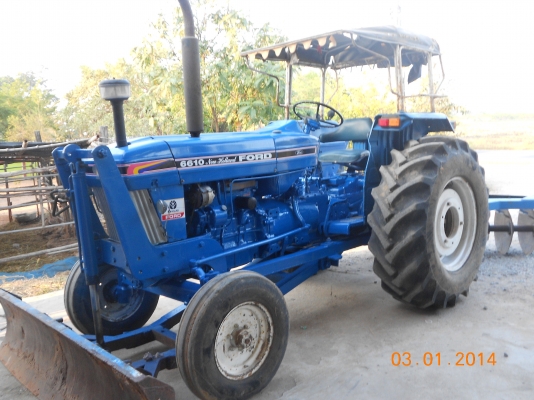 ขายรถไถฟอร์ด 6600 T3 เครื่องดี สภาพสวย ใช้งานได้เลย พร้อมผานดันหน้าหลัง 1 ชุด แถมให้ ปั๊มเหลี่ยม ราคาเบาๆ