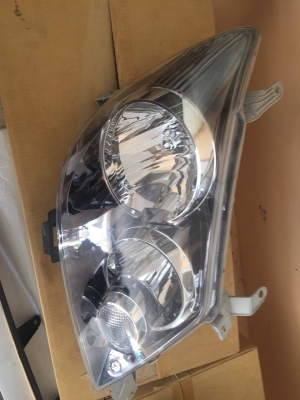 ไฟหน้า-ไฟท้าย-กระจังหน้า Fortuner 05-08 สภาพใสใส ไฟหน้า-ไฟท้าย-กระจังหน้า Fortuner 05-08 สภาพใสใส
