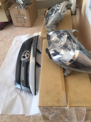 ไฟหน้า-ไฟท้าย-กระจังหน้า Fortuner 05-08 สภาพใสใส ไฟหน้า-ไฟท้าย-กระจังหน้า Fortuner 05-08 สภาพใสใส