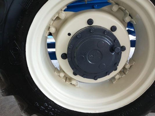 ุุ6640-(2 เพลา) NEWHOLLAND รุ่นใหม่ เช็คสภาพพร้อมใช้ ทะเบียนเต็ม ผานครบชุด